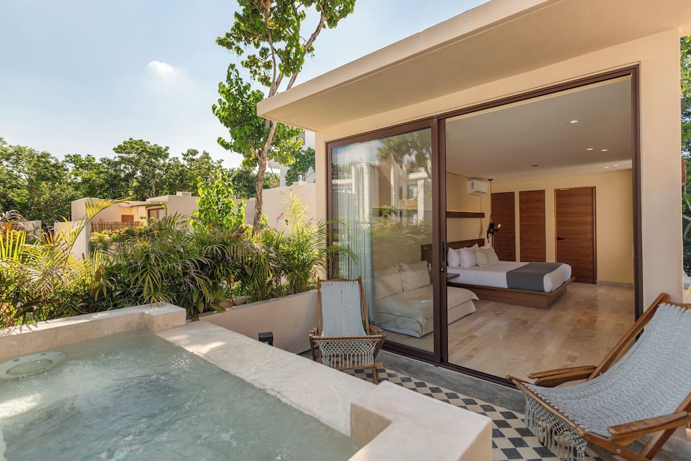 Collection O Faisano Boutique Hotel, Spa, Transportation, Rentals & Tours, Tulum — Swimming pool in Tulum, Quintana Roo