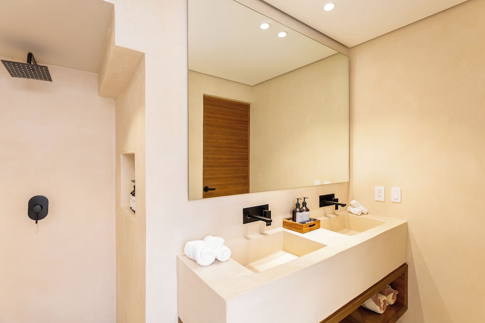 Collection O Faisano Boutique Hotel, Spa, Transportation, Rentals & Tours, Tulum — Hotel rooms in Tulum, Quintana Roo