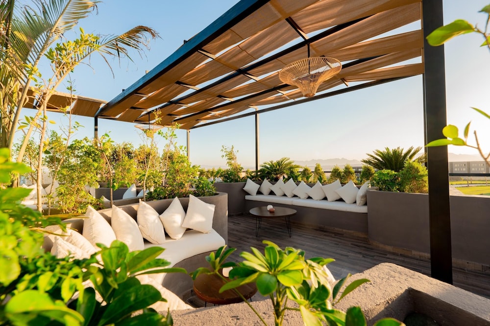 Sentido Naga Bay — Restaurant & bars in Soma Bay, Red Sea