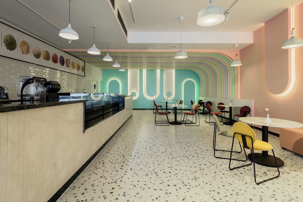 Flow Spectrum Resort Sahl Hasheesh — Restaurant & bars in Sahl Hasheesh, Red Sea