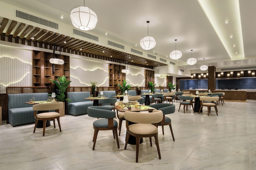 Flow Spectrum Resort Sahl Hasheesh — Restaurant & bars in Sahl Hasheesh, Red Sea