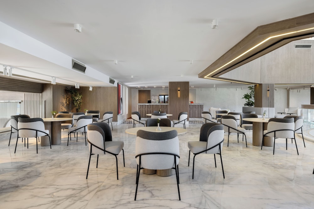 Flow Spectrum Resort Sahl Hasheesh — Restaurant & bars in Sahl Hasheesh, Red Sea