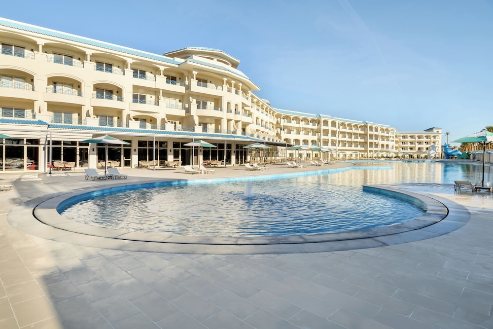 Flow Spectrum Resort Sahl Hasheesh — Swimming pool in Sahl Hasheesh, Red Sea