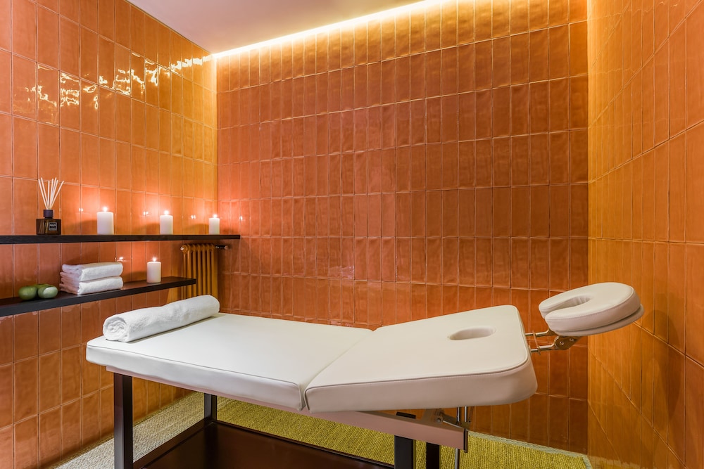 Room Mate Collection Giulia, Milan — Spa in Milan, Lombardy