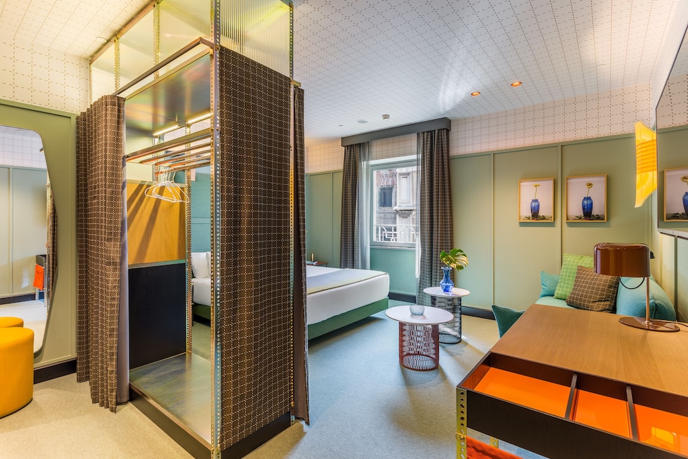 Room Mate Collection Giulia, Milan — Hotel rooms in Milan, Lombardy
