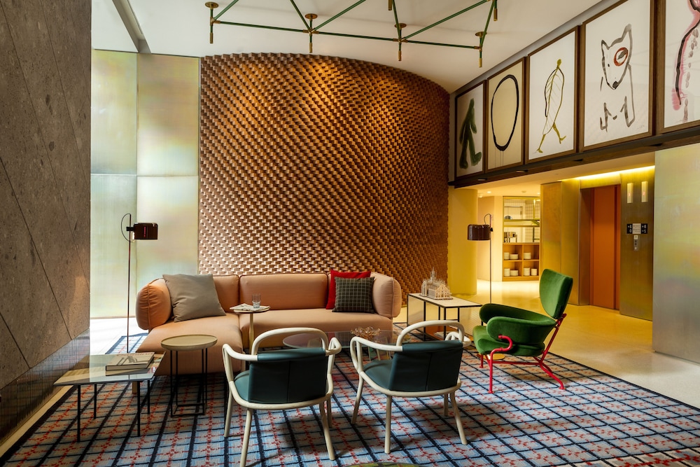 Room Mate Collection Giulia, Milan — Hotel building in Milan, Lombardy