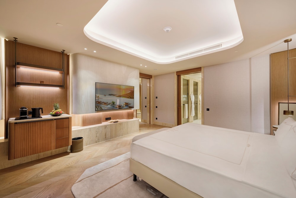 Regnum The Crown - All inclusive — Hotel rooms in Belek