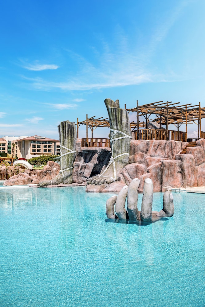 Regnum The Crown - All inclusive — Swimming pool in Belek