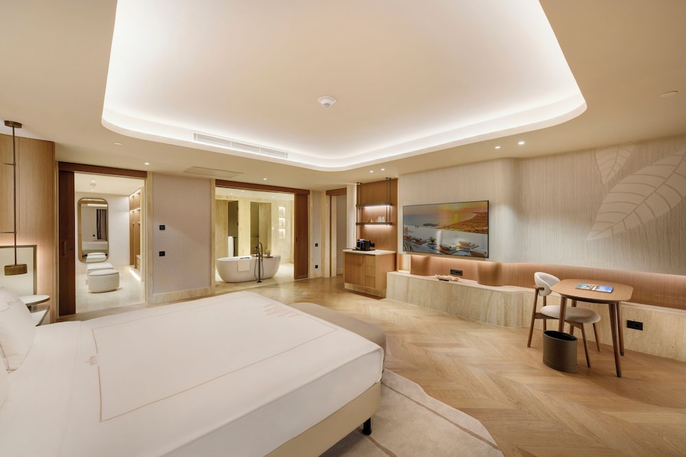 Regnum The Crown - All inclusive — Hotel rooms in Belek
