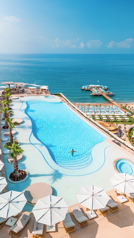 Regnum The Crown - All inclusive — Swimming pool in Belek