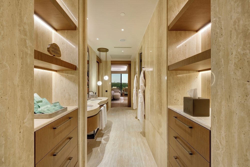 Regnum The Crown - All inclusive — Hotel rooms in Belek
