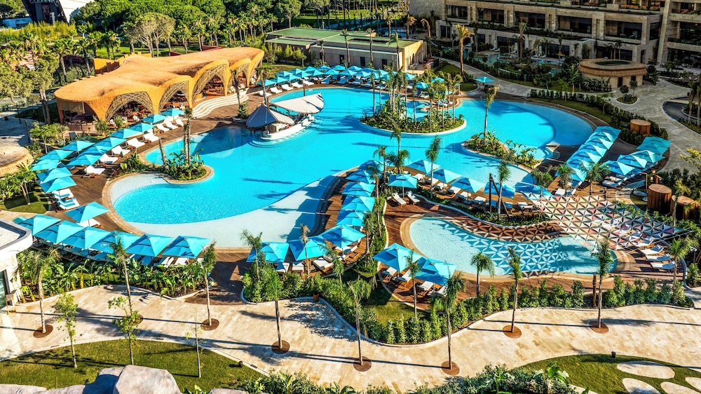 Regnum The Crown - All inclusive — Swimming pool in Belek