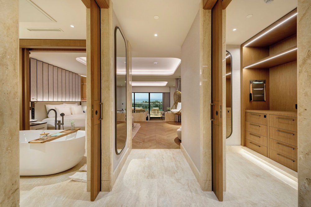 Regnum The Crown - All inclusive — Hotel rooms in Belek