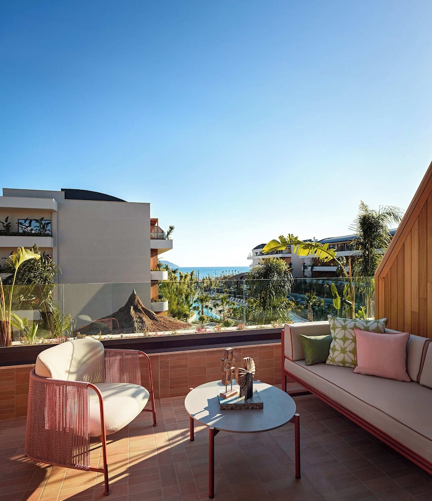 XO Cape Arnna Fethiye — Hotel building in Fethiye, Mugla