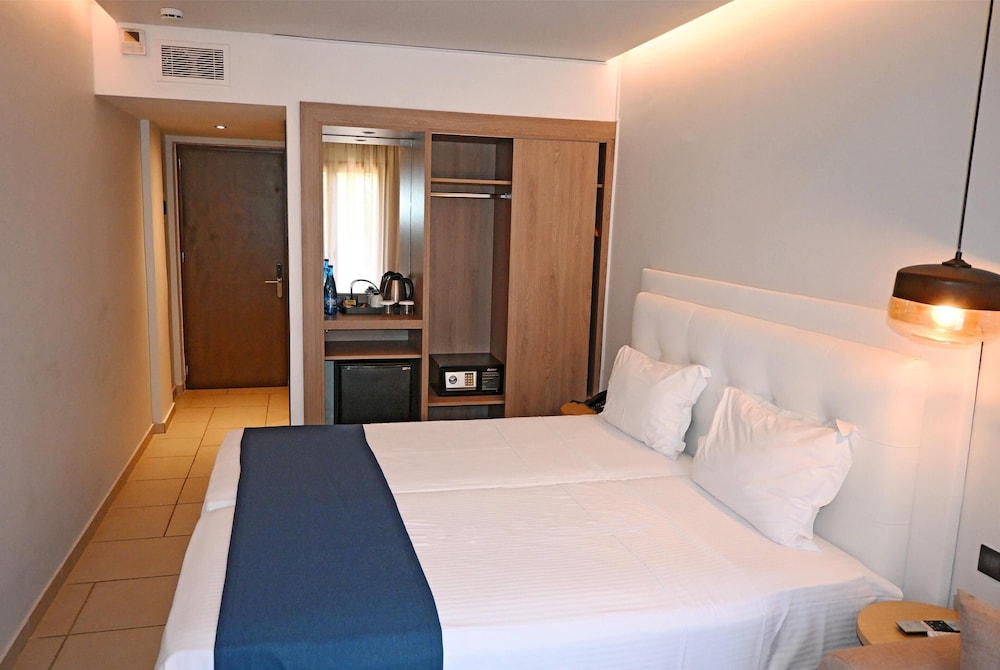Wyndham Corfu Acharavi — Hotel rooms in Acharavi, Ionian Islands