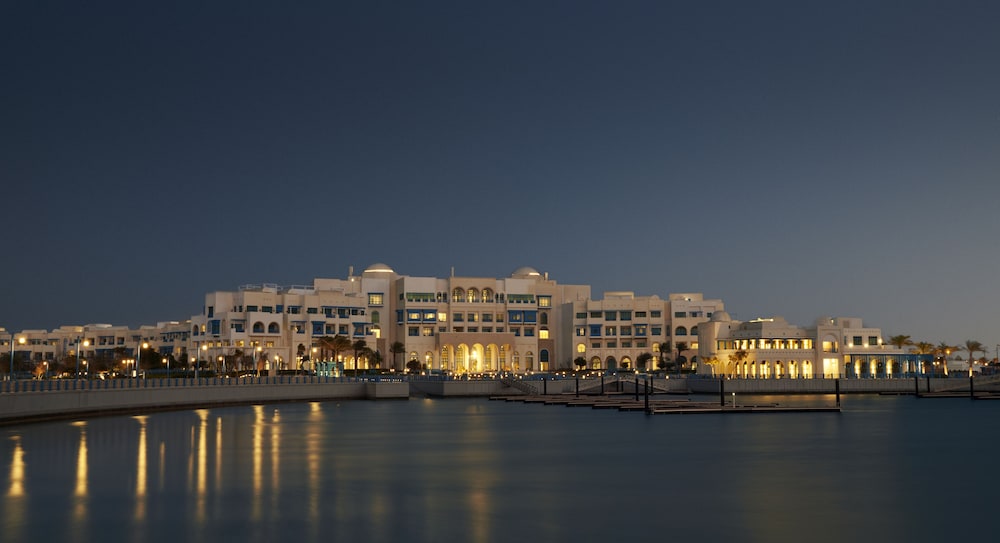 Hilton Salwa Beach Resort & Villas — Hotel building in Abu Samra