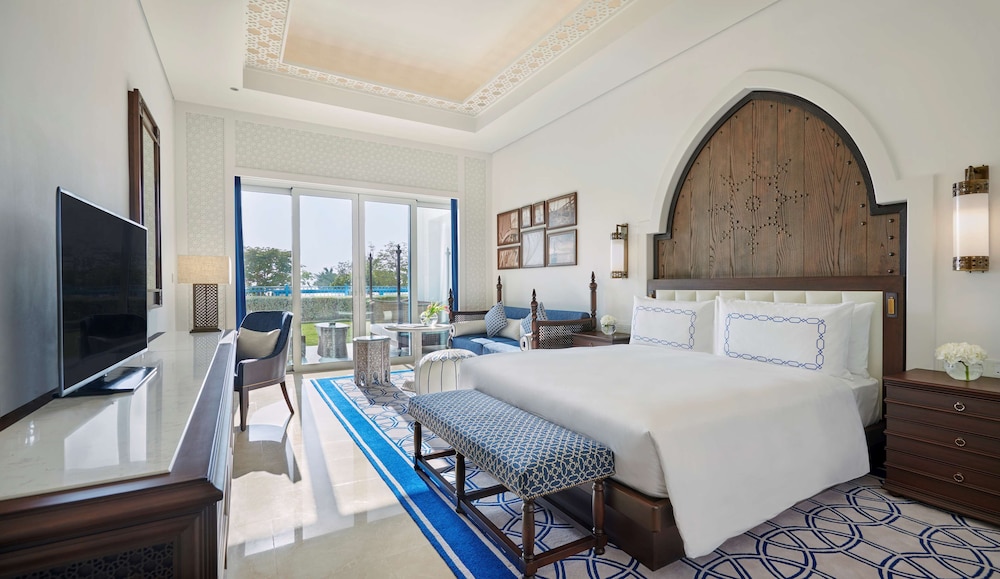 Hilton Salwa Beach Resort & Villas — Hotel rooms in Abu Samra
