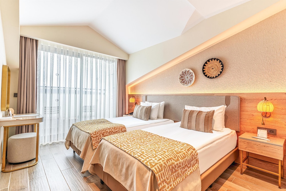 Sy Hotels Belek - All inclusive — Hotel rooms in Belek