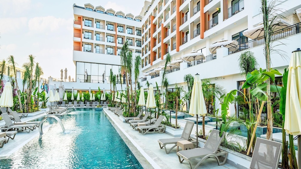 Sy Hotels Belek - All inclusive — Swimming pool in Belek