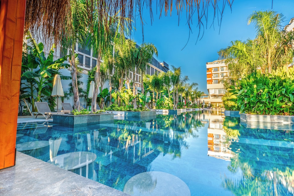 Sy Hotels Belek - All inclusive — Swimming pool in Belek