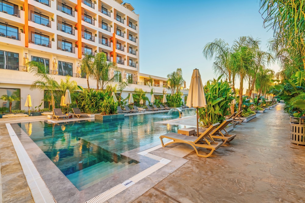 Sy Hotels Belek - All inclusive — Swimming pool in Belek
