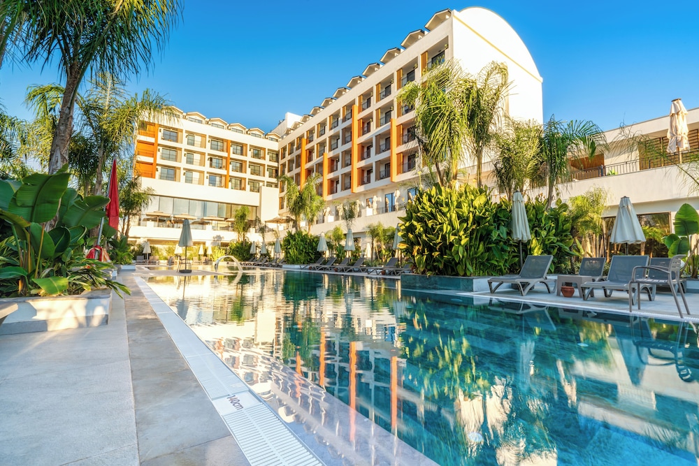 Sy Hotels Belek - All inclusive — Swimming pool in Belek