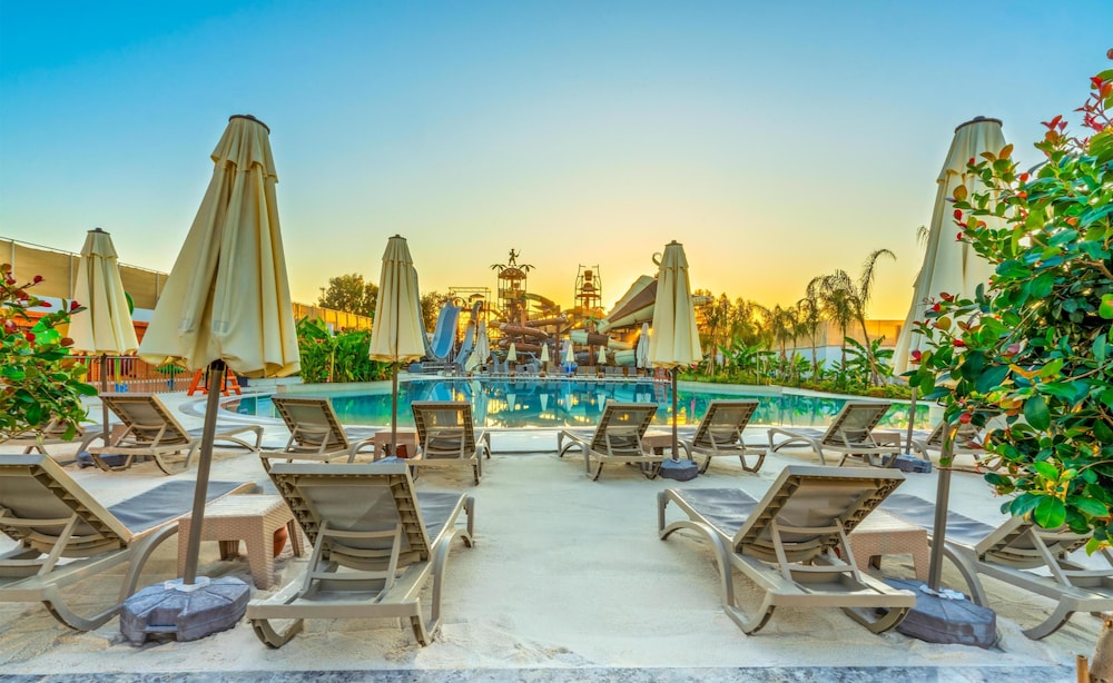 Sy Hotels Belek - All inclusive — Swimming pool in Belek