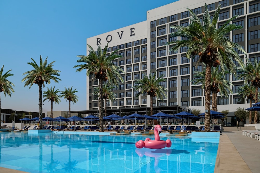 Rove Al Marjan Island — Swimming pool in Ras al Khaimah
