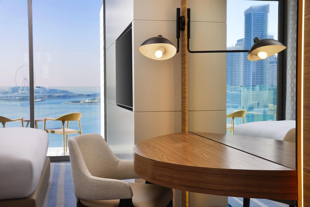 Tumbi Hotel Dubai The Palm, Tapestry Collection by Hilton — Hotel rooms in Dubai