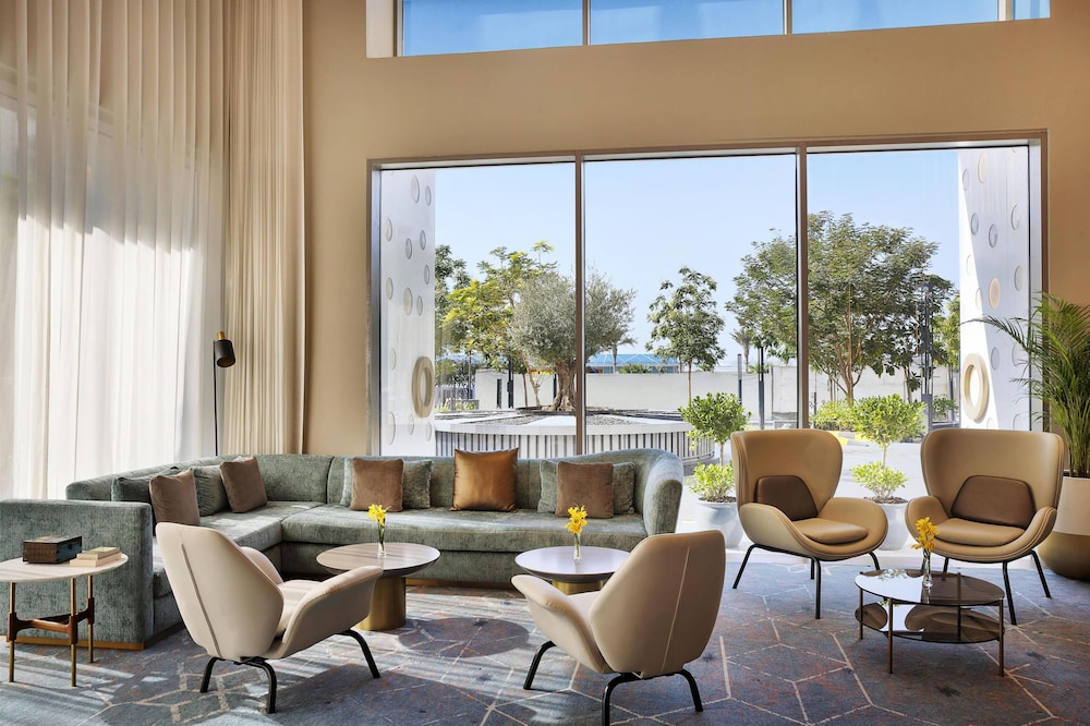 Tumbi Hotel Dubai The Palm, Tapestry Collection by Hilton — Hotel building in Dubai