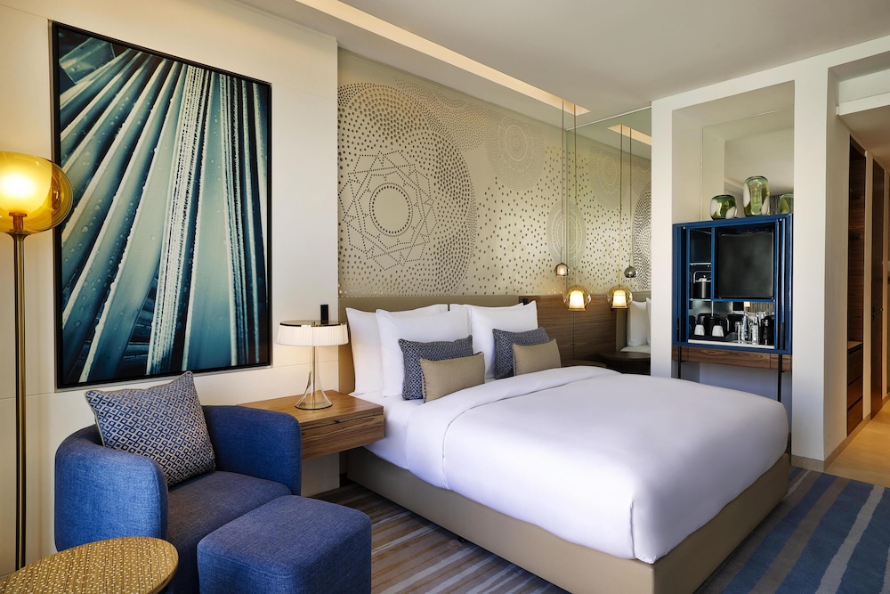Tumbi Hotel Dubai The Palm, Tapestry Collection by Hilton — Hotel rooms in Dubai