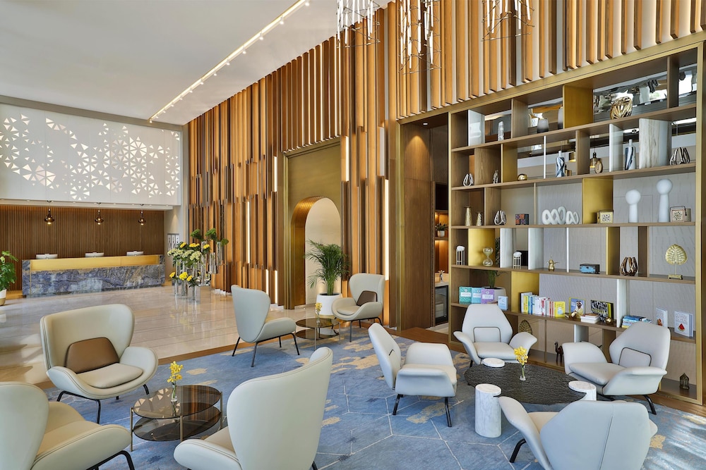 Tumbi Hotel Dubai The Palm, Tapestry Collection by Hilton — Hotel building in Dubai