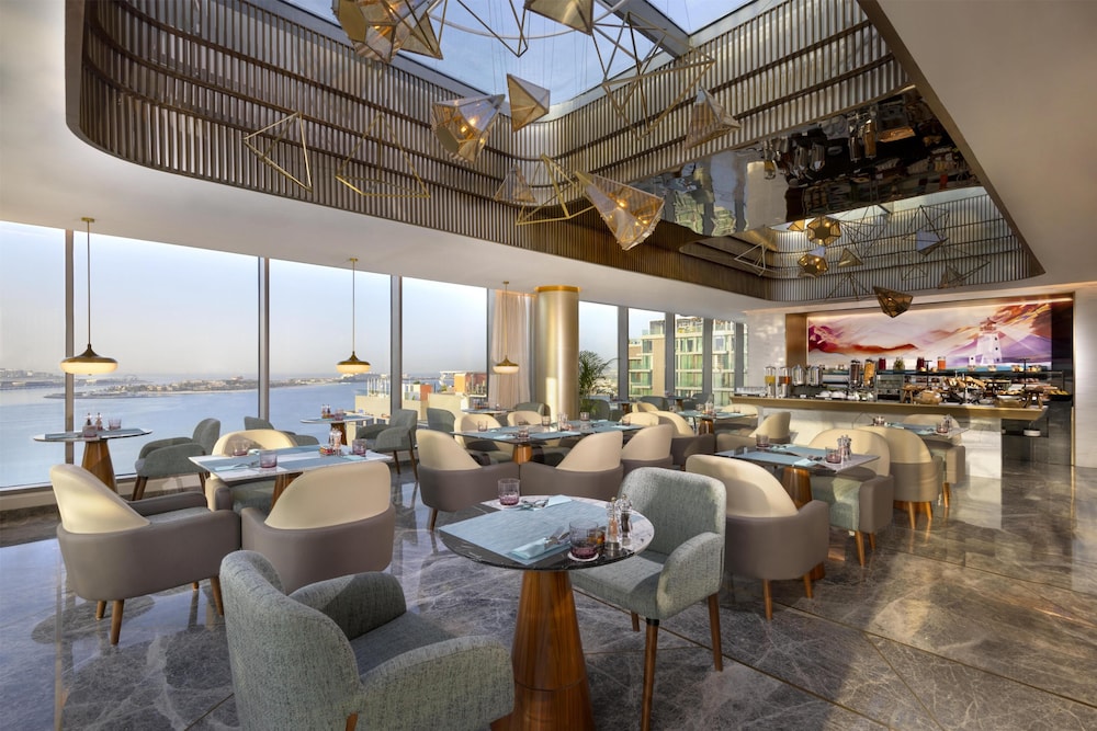 Tumbi Hotel Dubai The Palm, Tapestry Collection by Hilton — Restaurant & bars in Dubai