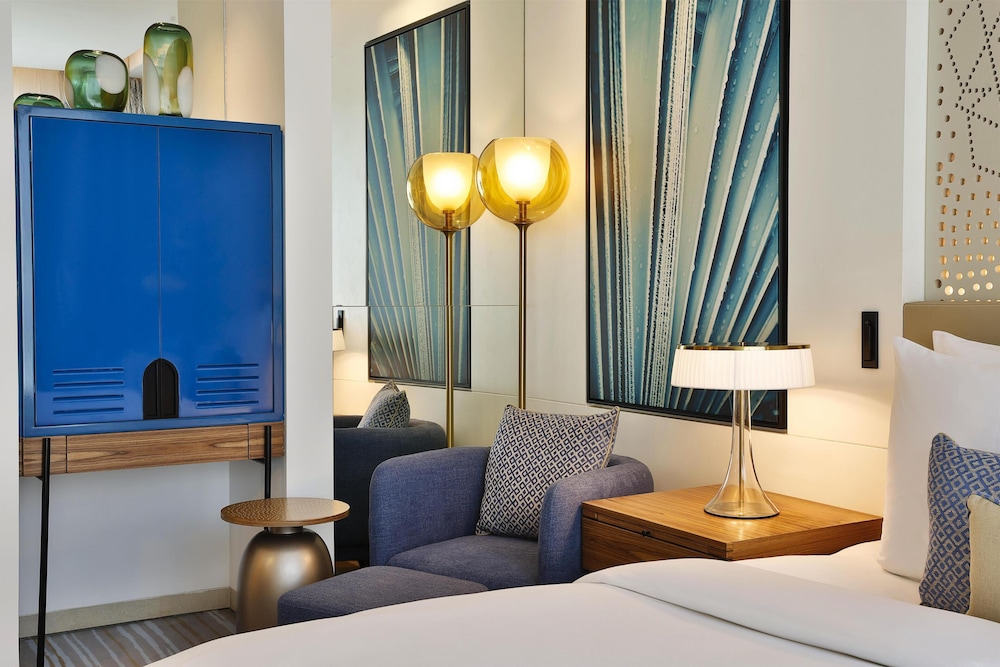 Tumbi Hotel Dubai The Palm, Tapestry Collection by Hilton — Hotel rooms in Dubai