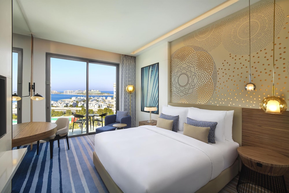 Tumbi Hotel Dubai The Palm, Tapestry Collection by Hilton — Hotel rooms in Dubai