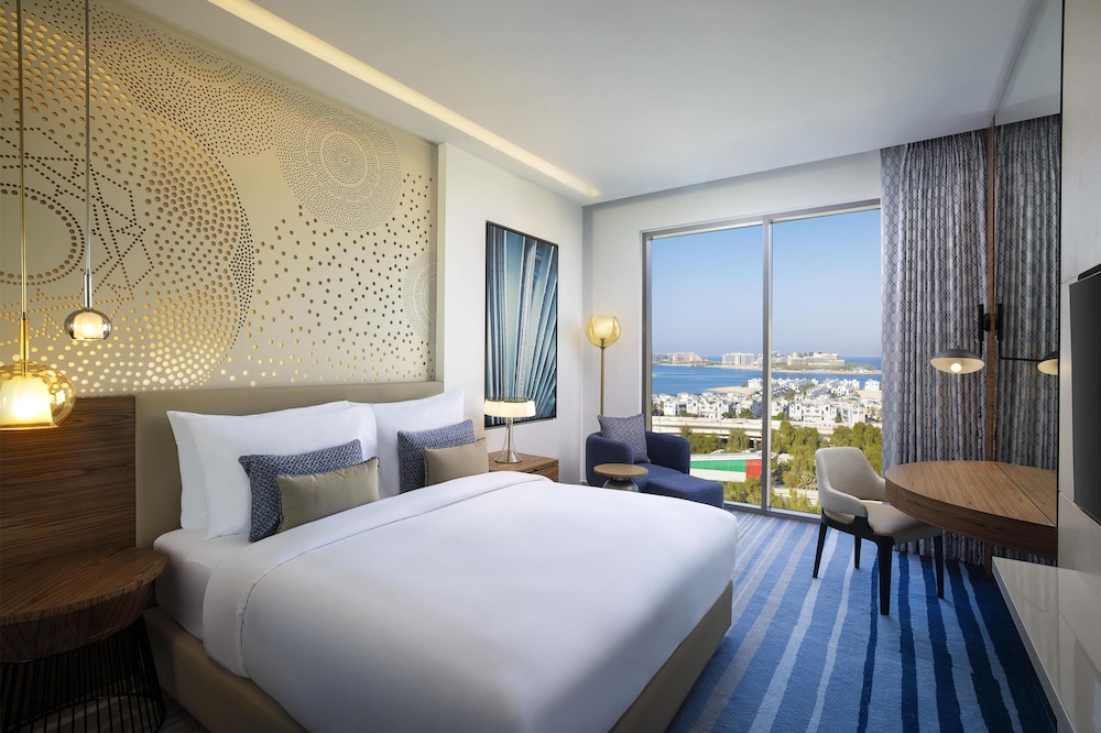 Tumbi Hotel Dubai The Palm, Tapestry Collection by Hilton — Hotel rooms in Dubai