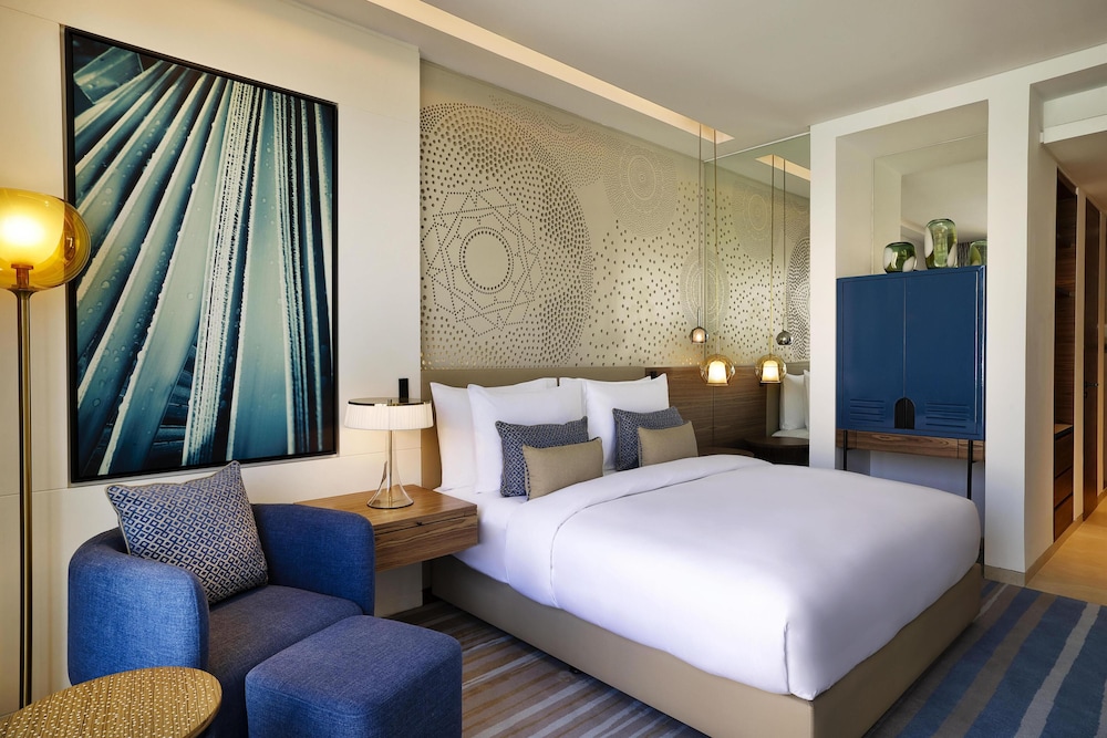 Tumbi Hotel Dubai The Palm, Tapestry Collection by Hilton — Hotel rooms in Dubai