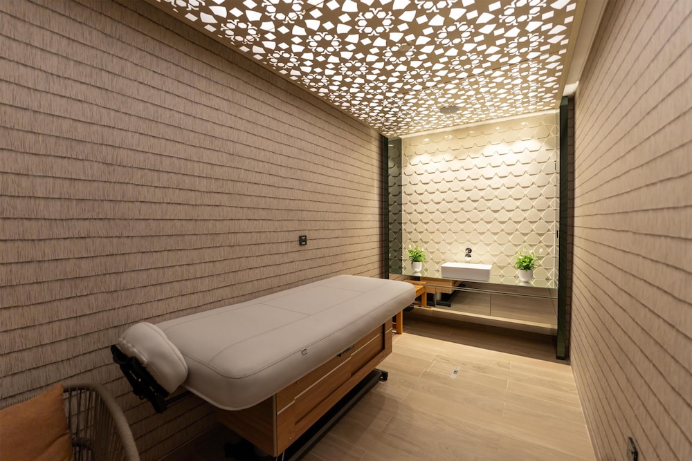 Tumbi Hotel Dubai The Palm, Tapestry Collection by Hilton — Spa in Dubai