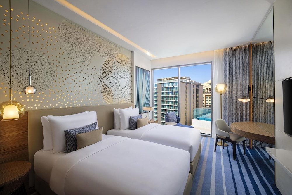 Tumbi Hotel Dubai The Palm, Tapestry Collection by Hilton — Hotel rooms in Dubai