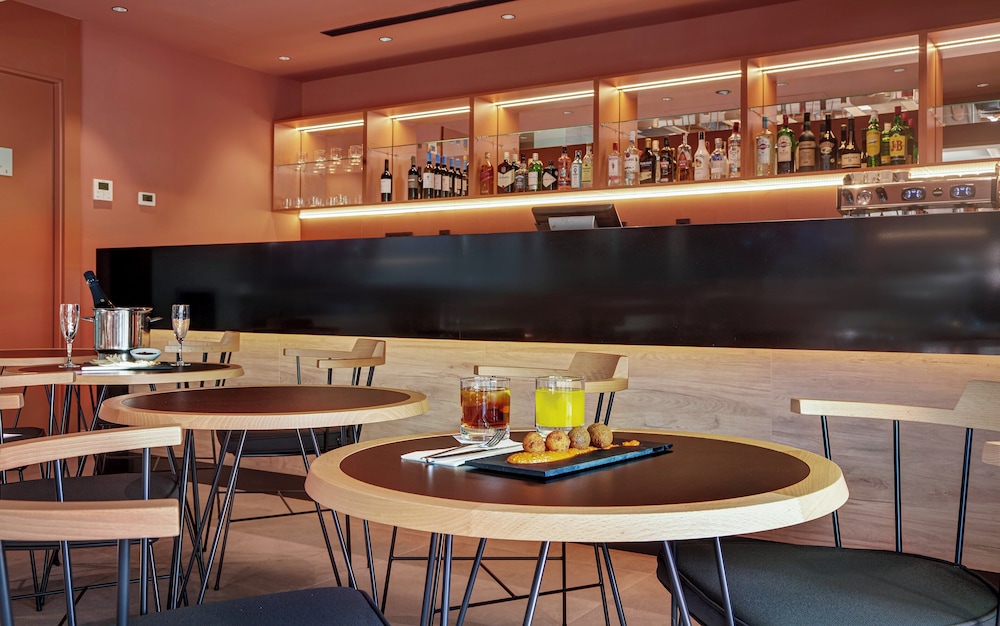 Sercotel Barcelona El Prat — Restaurant & bars in Barcelona, Catalonia