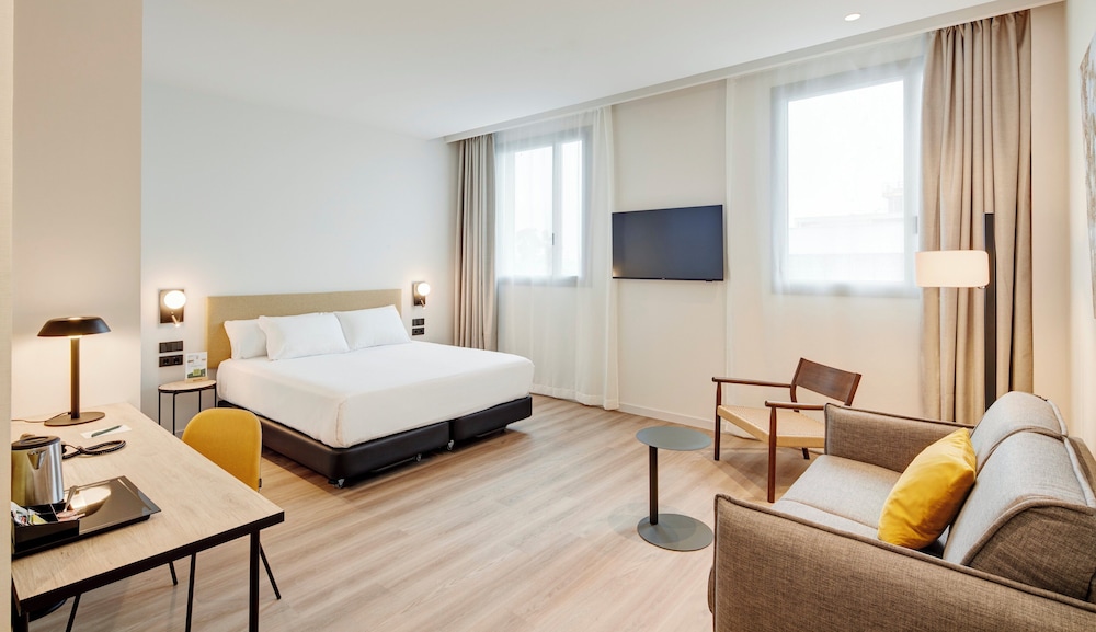 Sercotel Barcelona El Prat — Hotel rooms in Barcelona, Catalonia