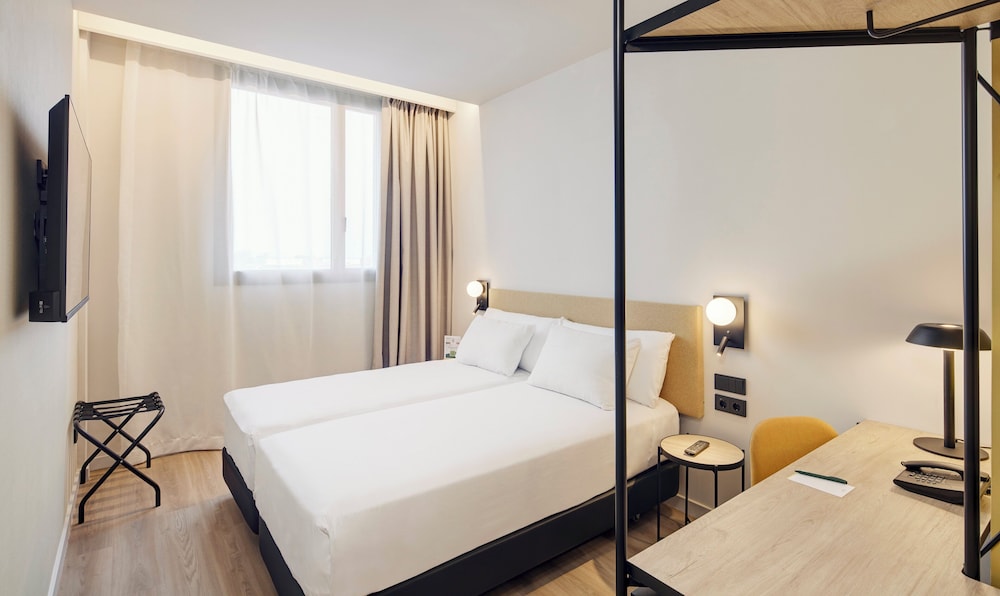 Sercotel Barcelona El Prat — Hotel rooms in Barcelona, Catalonia