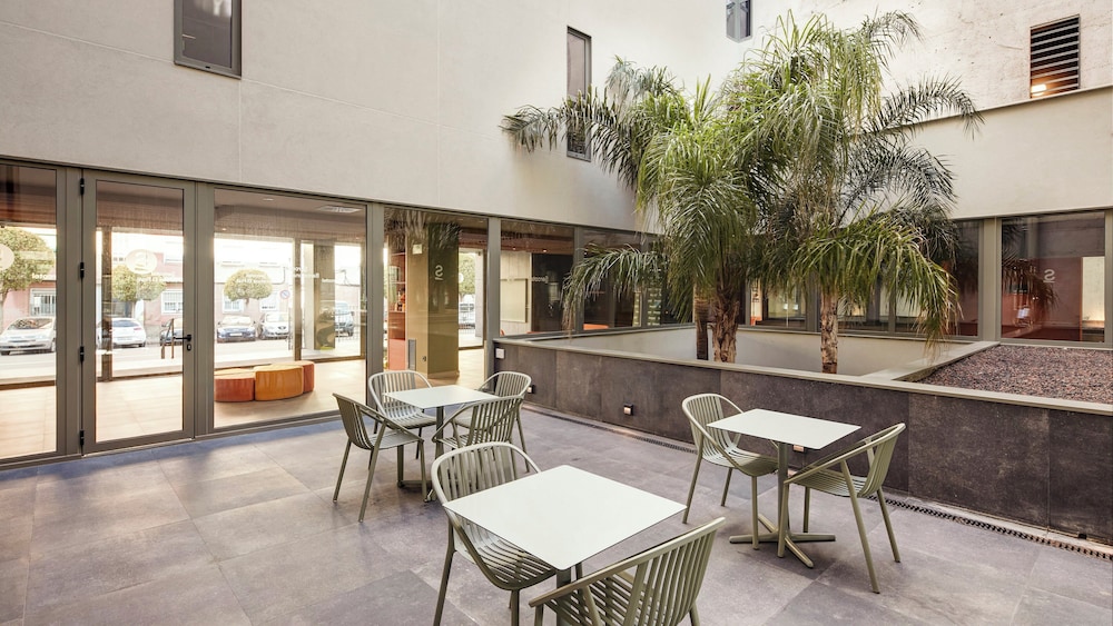 Sercotel Barcelona El Prat — Restaurant & bars in Barcelona, Catalonia
