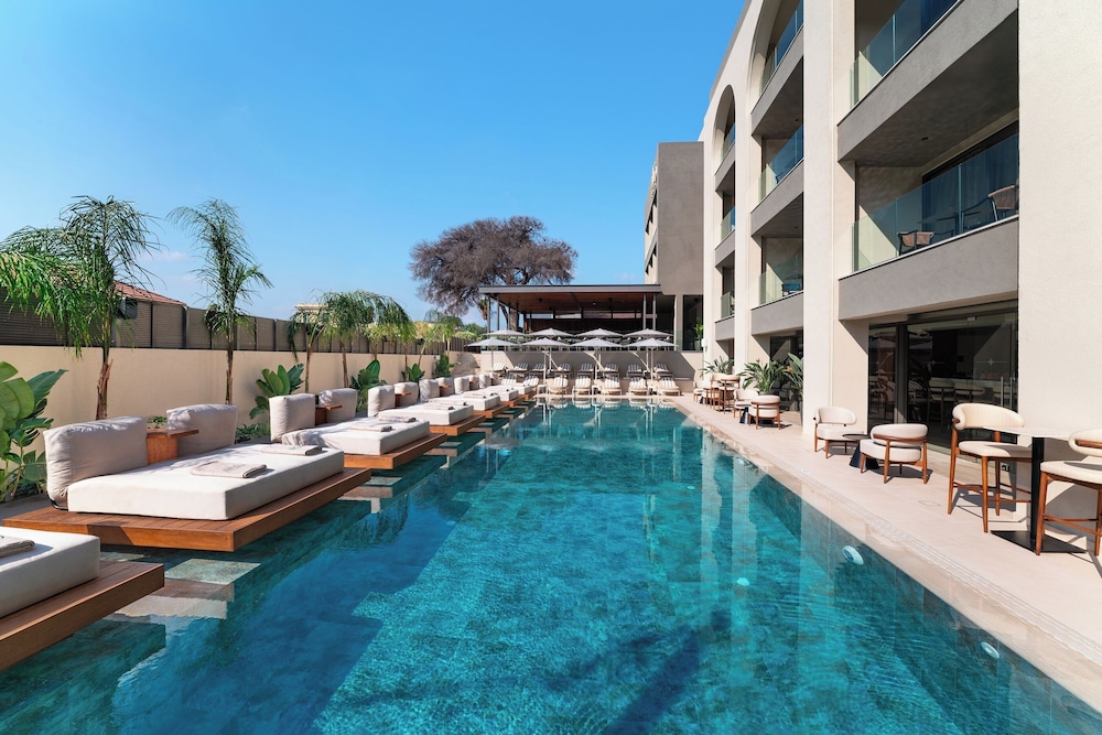 Alizo Boutique Hotel &; Spa - Adults Only — Swimming pool in Ialyssos, South Aegean