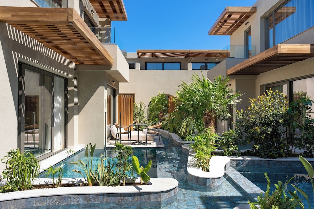 Alizo Boutique Hotel &; Spa - Adults Only — Swimming pool in Ialyssos, South Aegean