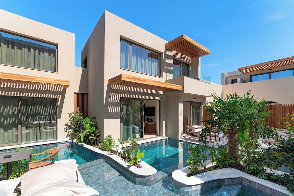 Alizo Boutique Hotel &; Spa - Adults Only — Swimming pool in Ialyssos, South Aegean