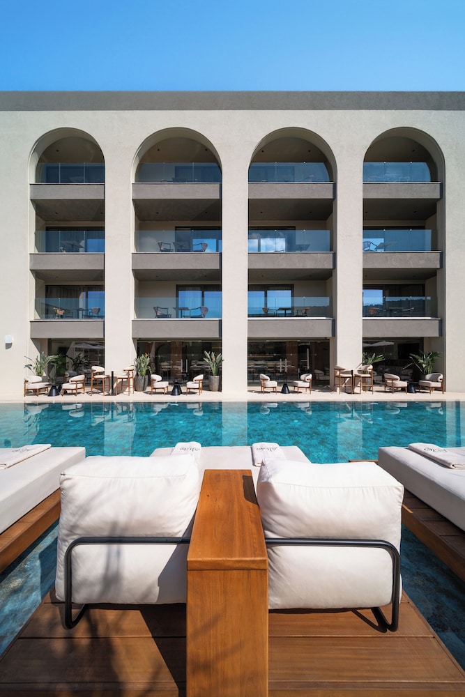 Alizo Boutique Hotel &; Spa - Adults Only — Swimming pool in Ialyssos, South Aegean