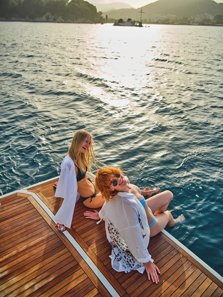 Avali, Mar-Bella Collection — Sports & recreation in Agios Ioannis Peristeron, Ionian Islands