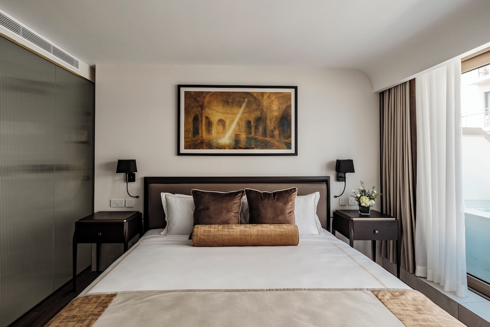 1926 Les Bains Private Spa Suites — Hotel rooms in Sliema, Malta Island