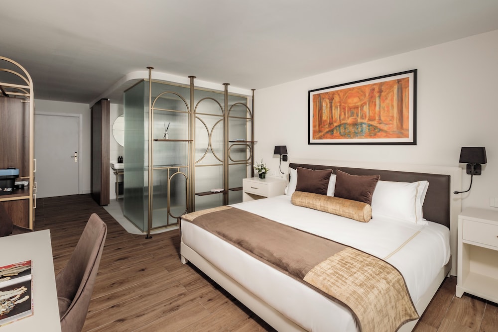 1926 Les Bains Private Spa Suites — Hotel rooms in Sliema, Malta Island